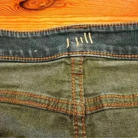 J.JILL TRIED & TRUE FIT MOVERN SLIM
98% COITON 2% LYCHAD SPANDEX - Picture 2 of 9